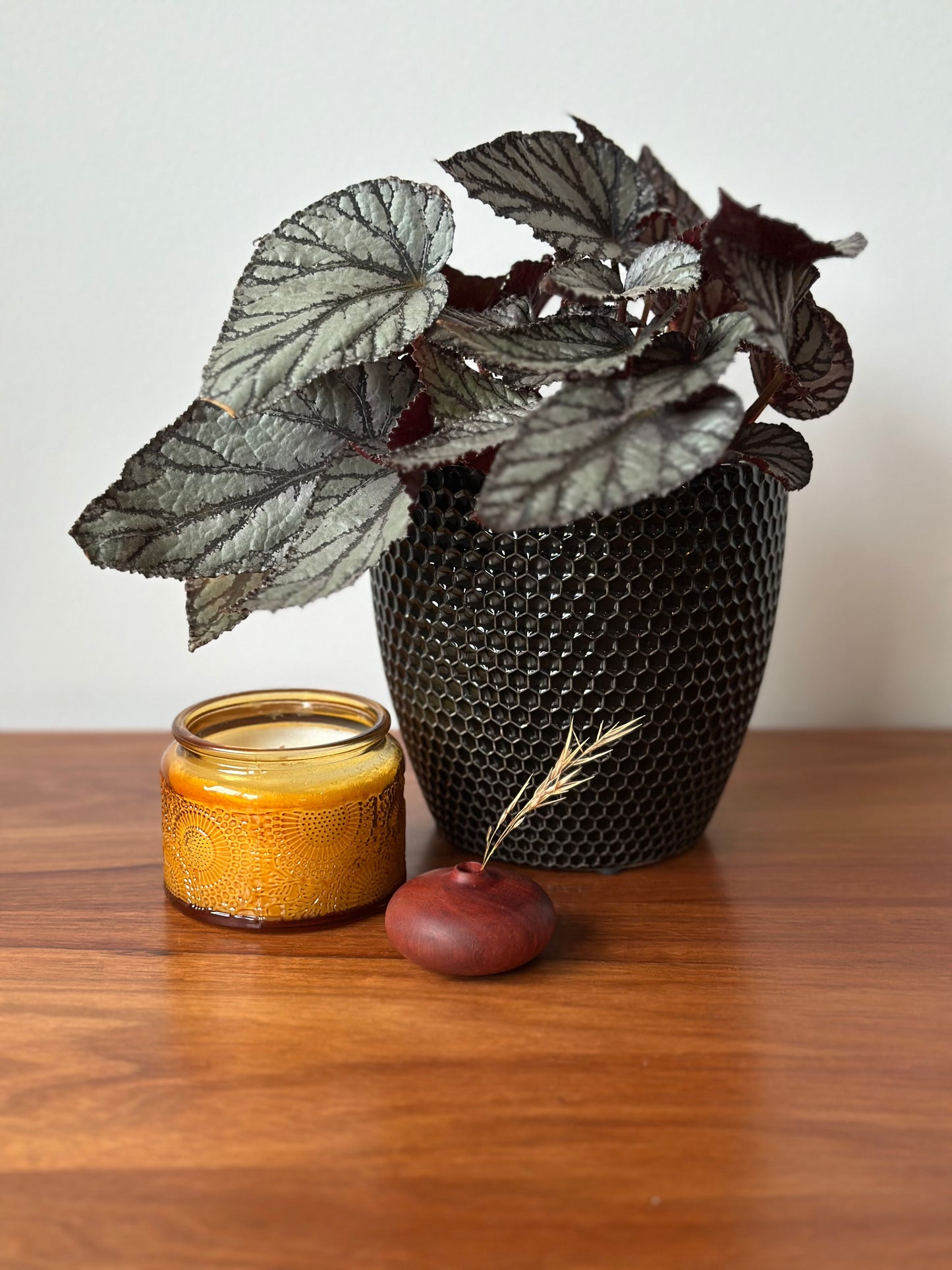 miniature pebble vase