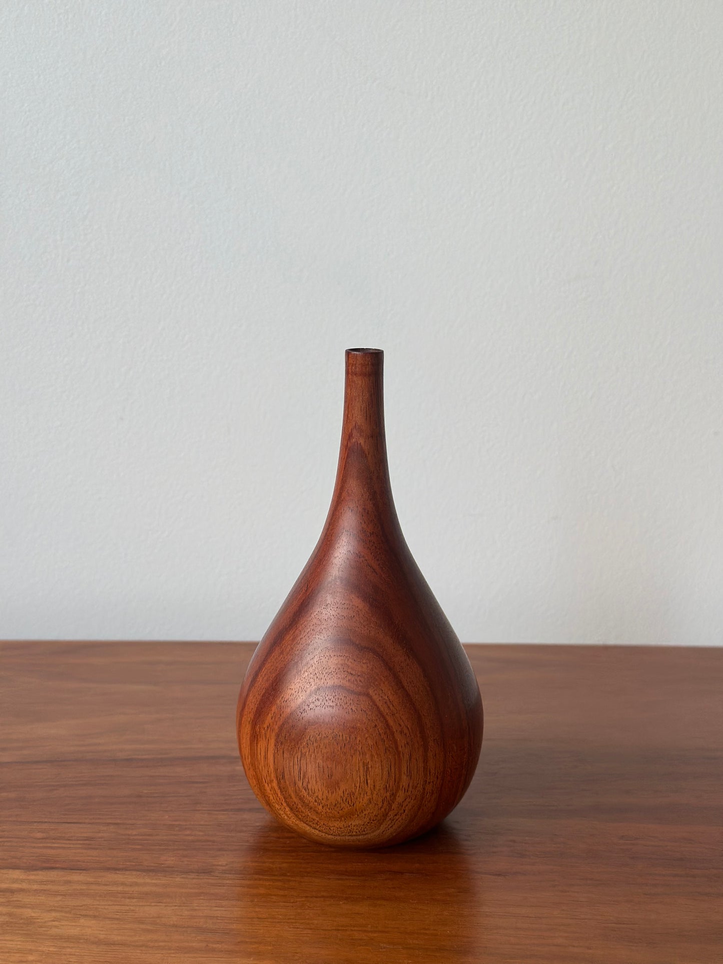 teardrop vase