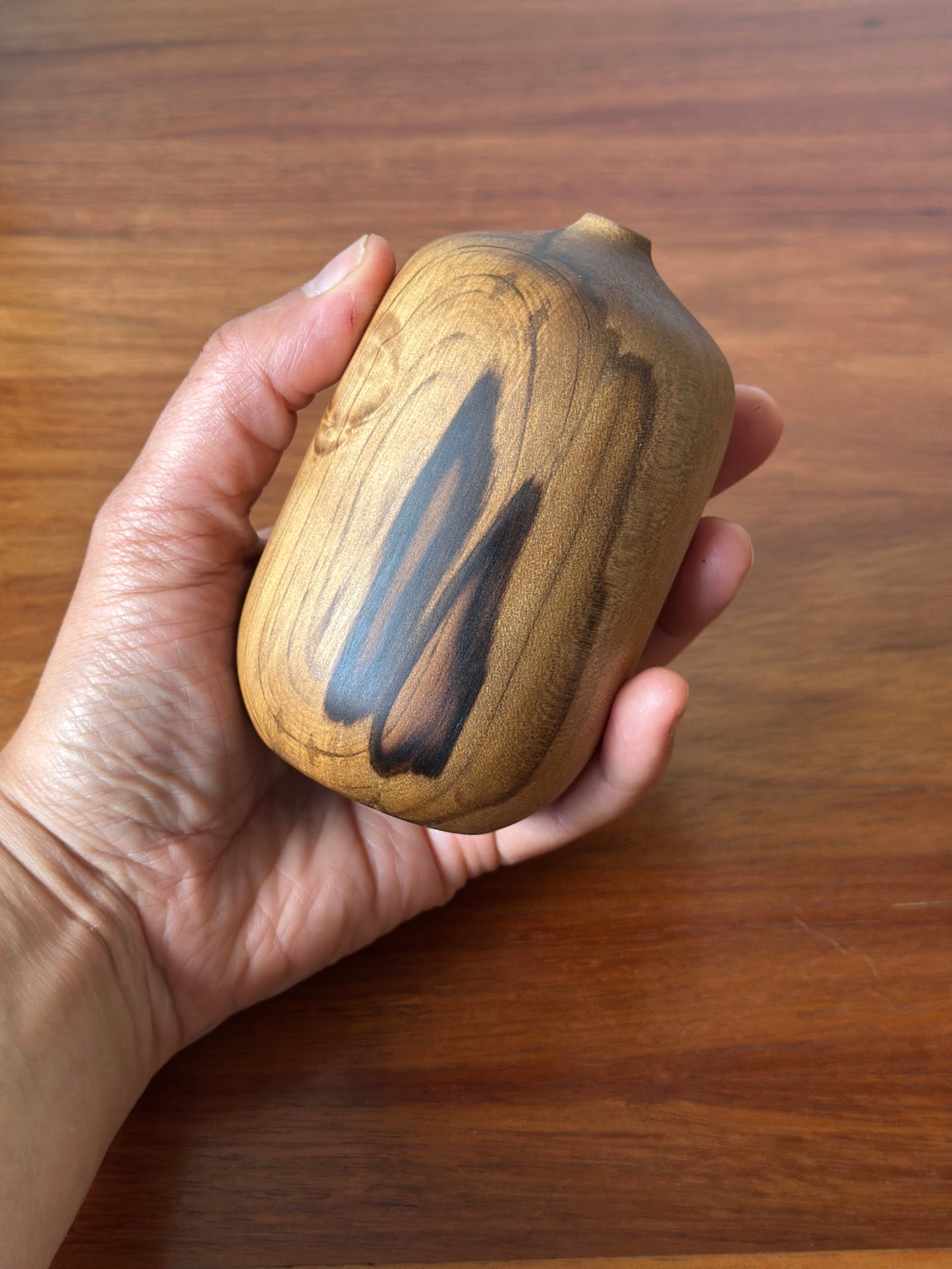 rounded bottle vase