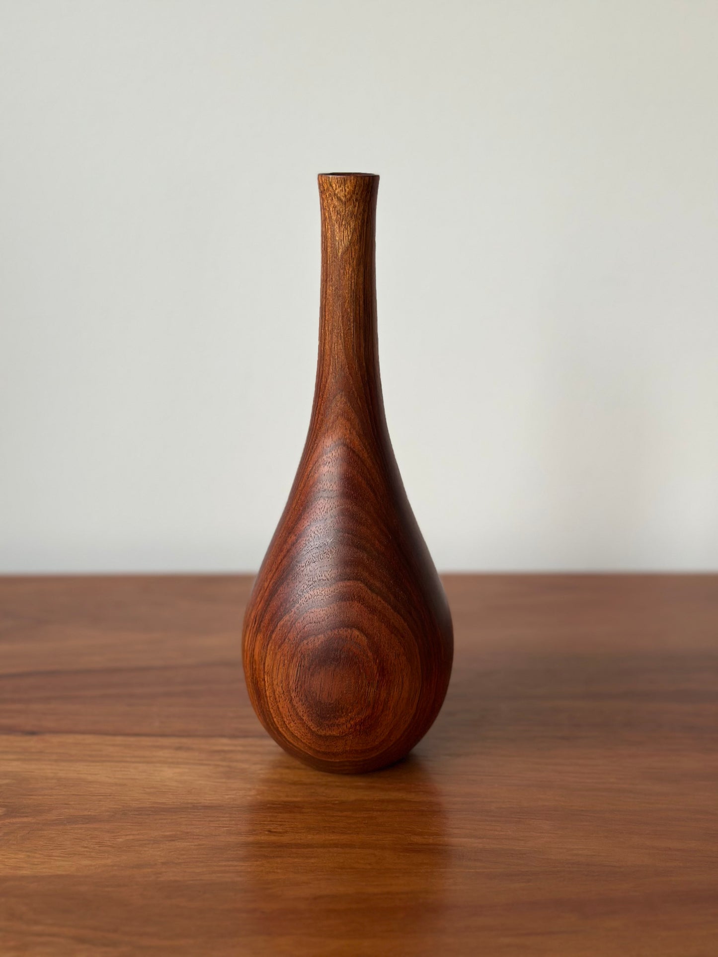 teardrop vase