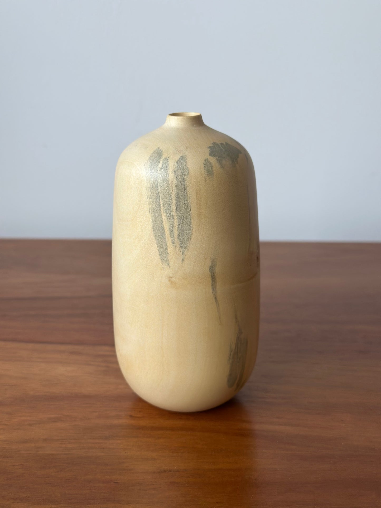 rounded bottle vase