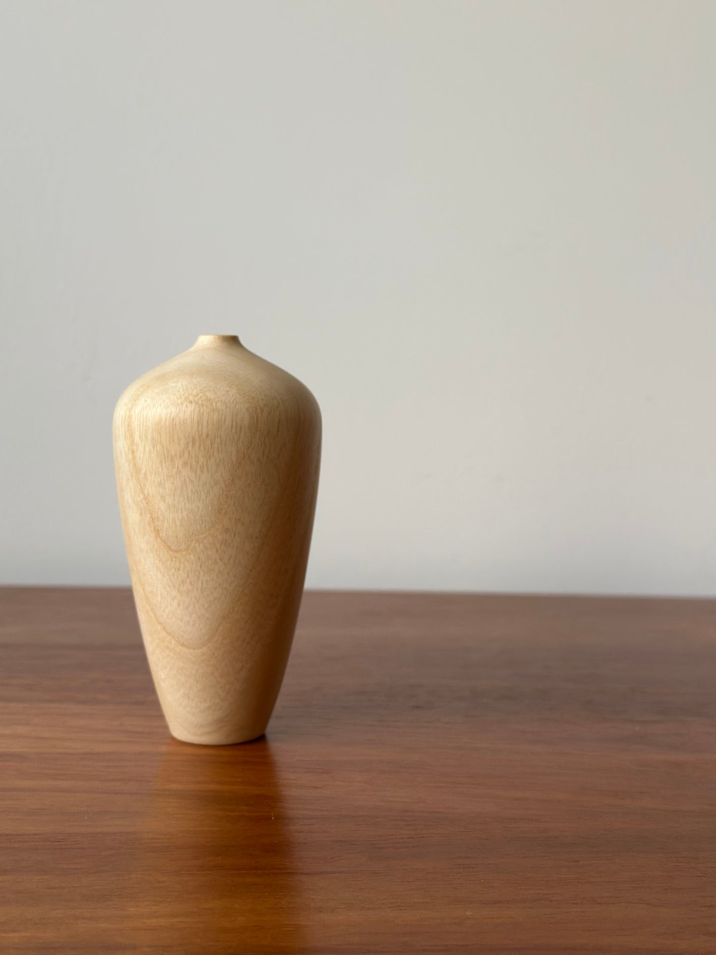 urn vase