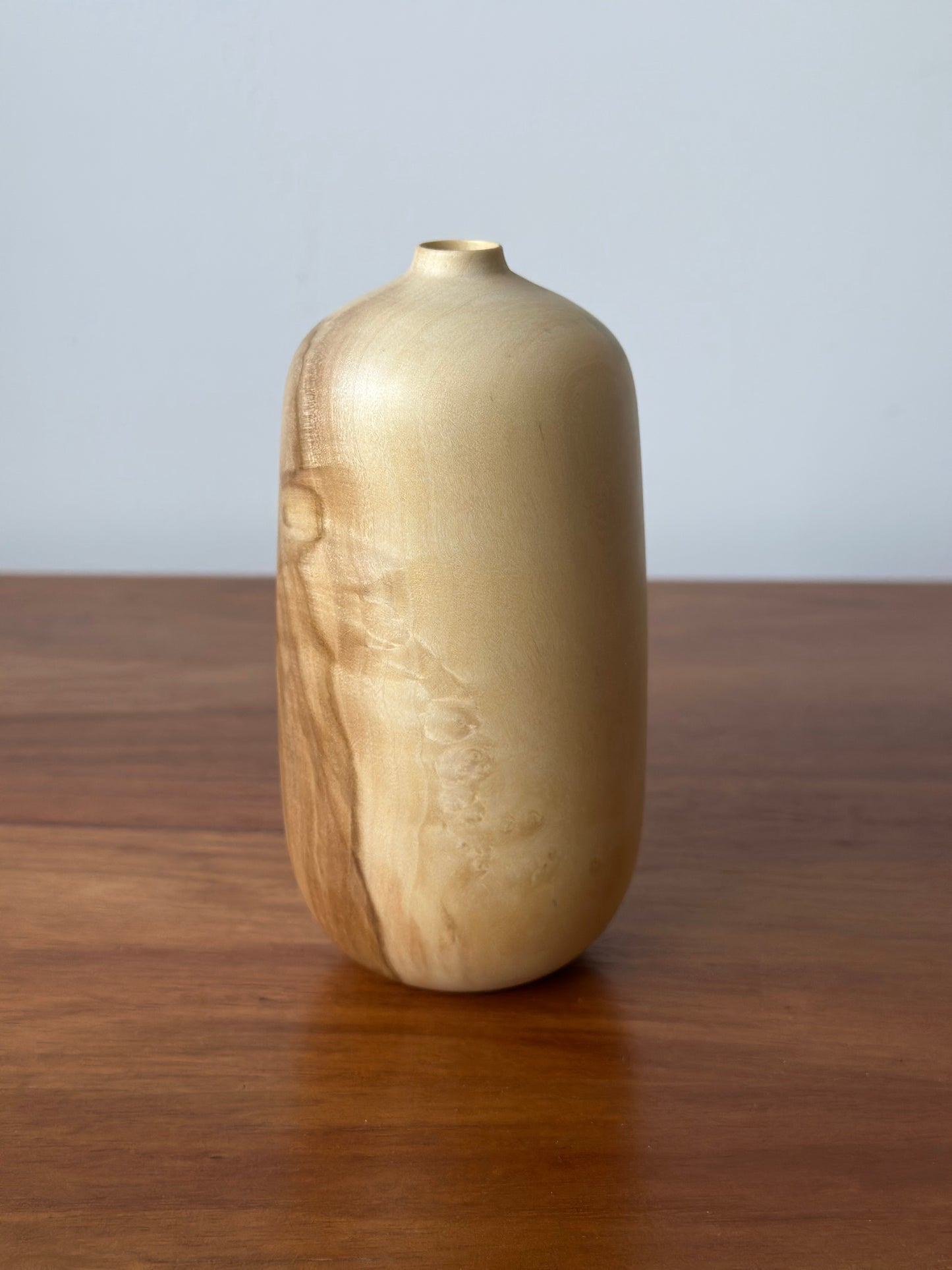 rounded bottle vase