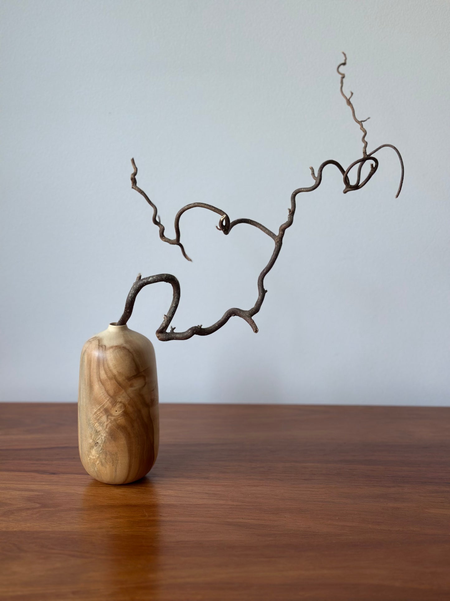 rounded bottle vase