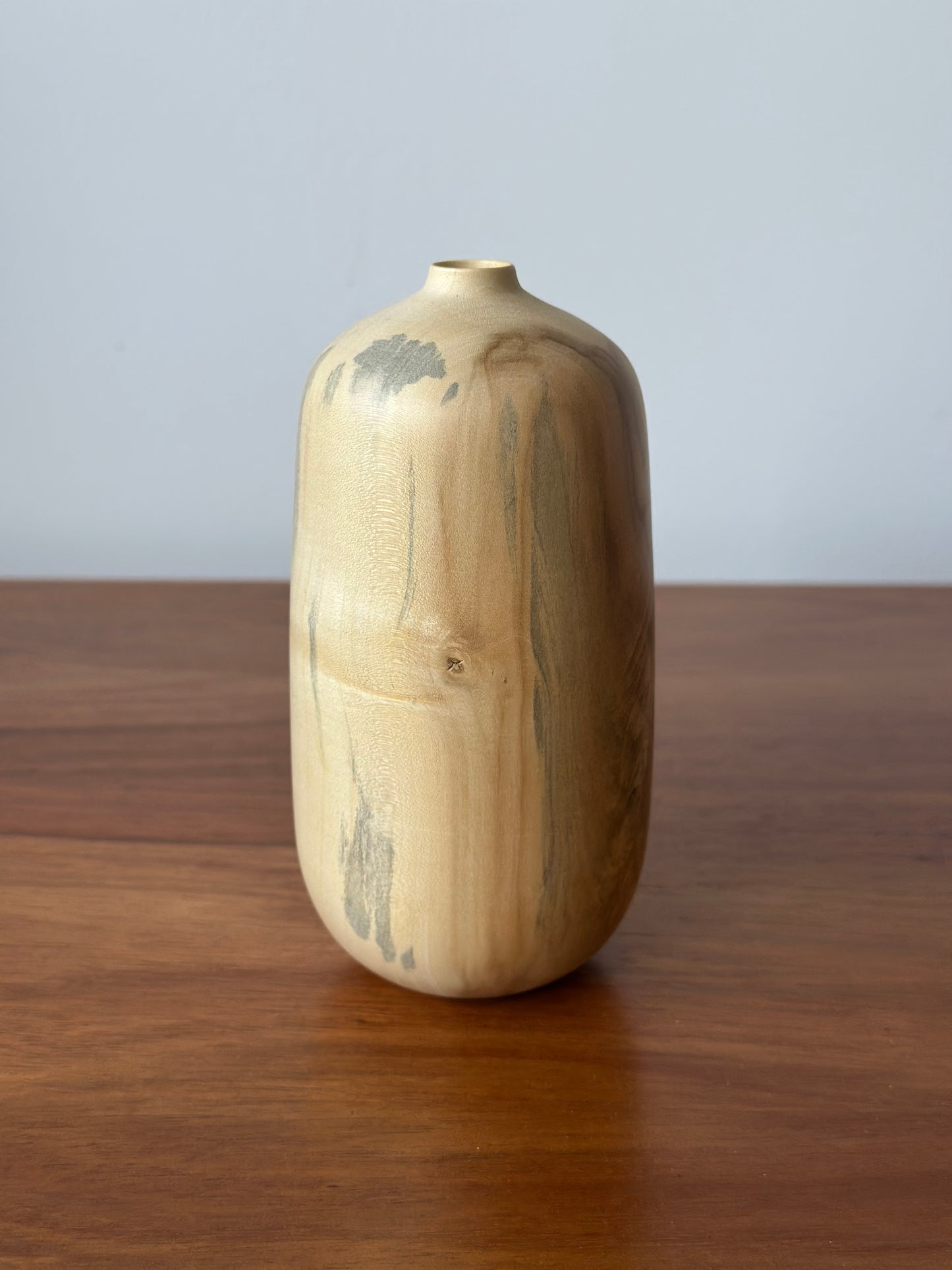 rounded bottle vase