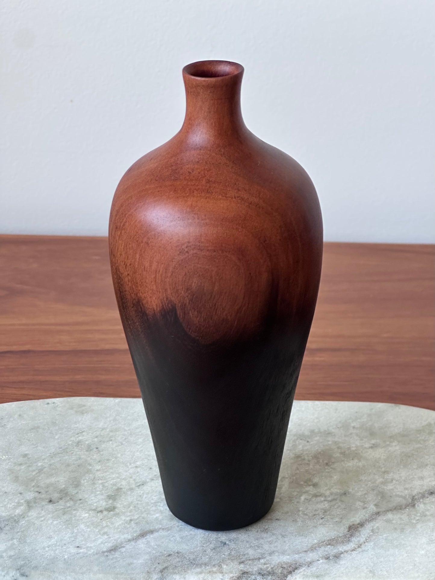 ombre urn vase